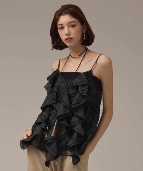 GRACE CONTINENTAL（グレースコンチネンタル）の「エンブロイダリーキャミブラウス（キャミソール・レディース・ピンク/ブラック・36）」の6枚目の写真