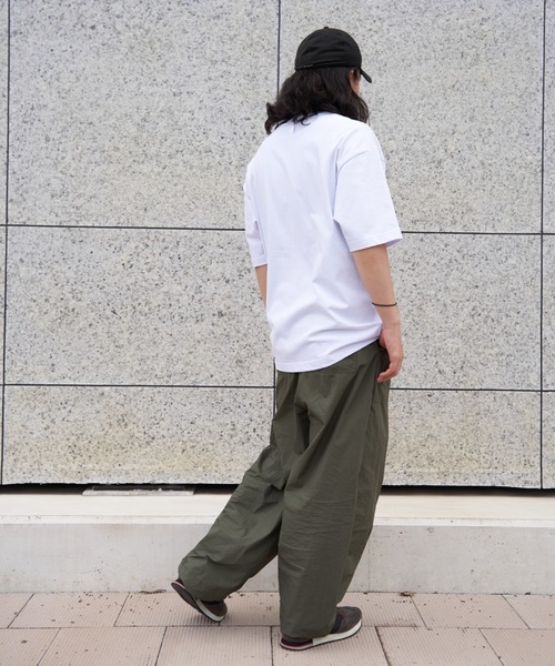 NOMANUAL(NOMANUAL)の「【NOMANUAL】アーチロゴTシャツ(Tシャツ/カットソー・メンズ・ブラック/ホワイト・M/L)」の17枚目の写真