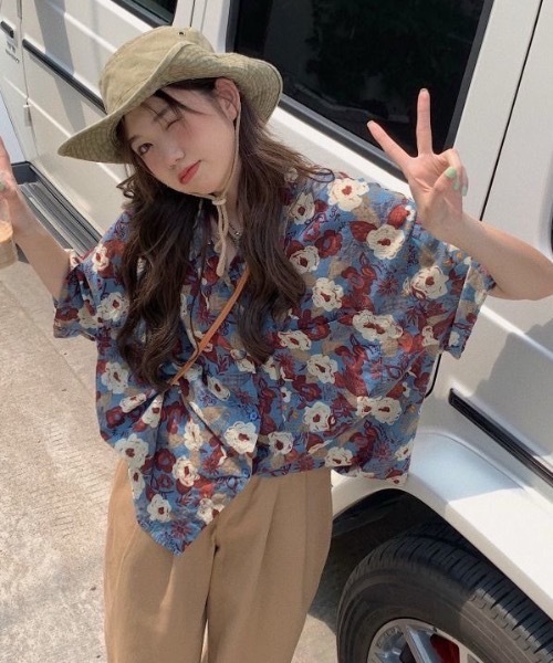 FUNdaysion(ファンデイション)の「総柄半袖シャツ(Tシャツ/カットソー・レディース・ブルー・M)」の9枚目の写真