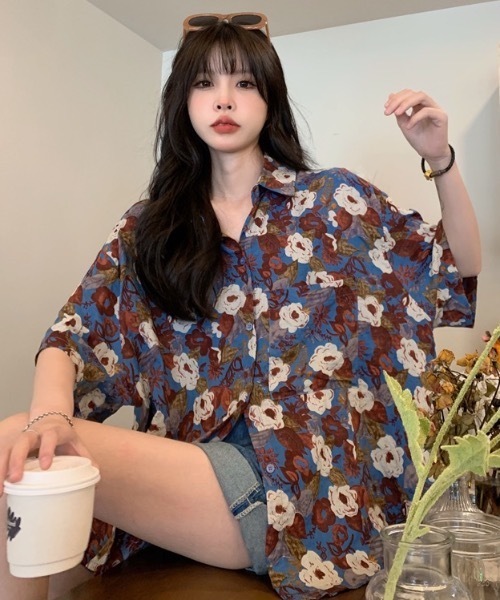 FUNdaysion(ファンデイション)の「総柄半袖シャツ(Tシャツ/カットソー・レディース・ブルー・M)」の5枚目の写真