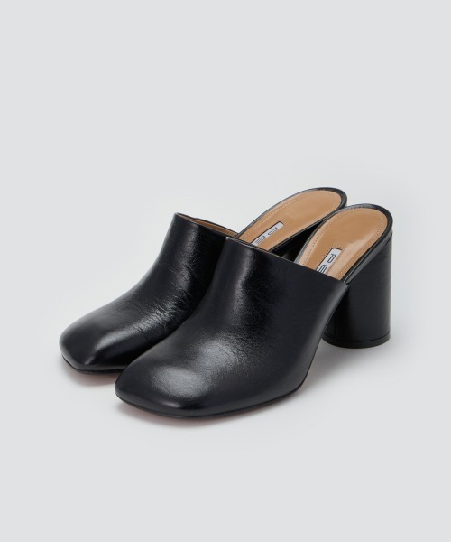 PELLICO(ペリーコ)の「VOLA ミュール 8.0cm BLACK(サンダル・レディース・ブラック・36/35/38/37)」の1枚目の写真