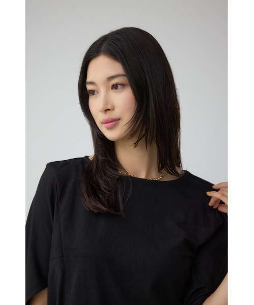 AZUL by moussy(アズールバイマウジー)の「C/T冷感ドルマントップス(Tシャツ/カットソー・レディース・ブラック/ブラック系その他/ライトグレー・FREE)」の19枚目の写真