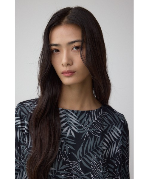 AZUL by moussy(アズールバイマウジー)の「C/T冷感ドルマントップス(Tシャツ/カットソー・レディース・ブラック/ブラック系その他/ライトグレー・FREE)」の10枚目の写真