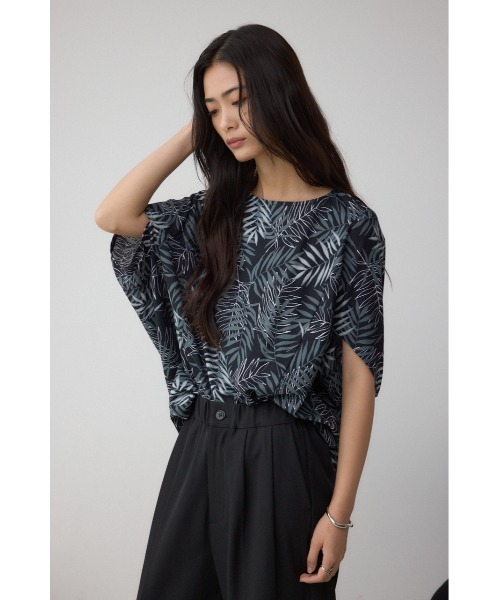 AZUL by moussy(アズールバイマウジー)の「C/T冷感ドルマントップス(Tシャツ/カットソー・レディース・ブラック/ブラック系その他/ライトグレー・FREE)」の9枚目の写真