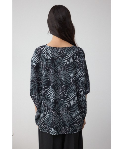 AZUL by moussy(アズールバイマウジー)の「C/T冷感ドルマントップス(Tシャツ/カットソー・レディース・ブラック/ブラック系その他/ライトグレー・FREE)」の6枚目の写真