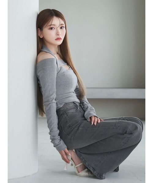 EATME（イートミー）の「ホルターネックオフショルTOP（Tシャツ/カットソー・レディース・グレー/ブラック/アイボリー/オレンジ・FREE）」の6枚目の写真