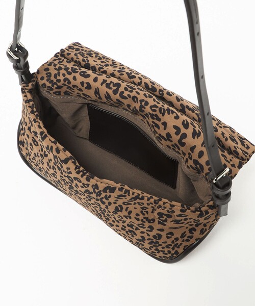 ADD CULUMN（アドカラム）の「＜ADD CULUMN＞ROLLA S ショルダーバッグ-2WAY-（ショルダーバッグ・レディース・その他1/オリーブ・FREE）」の6枚目の写真