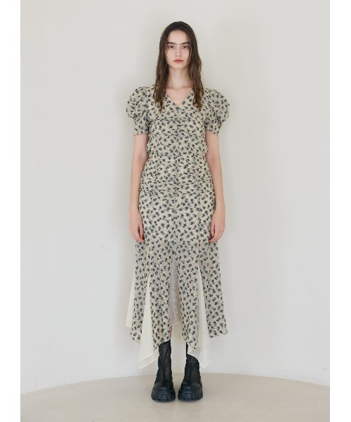 COEL（コエル）の「小花柄ジャガードブラウス（シャツ/ブラウス・レディース・ベージュ/ブラック・FREE）」の14枚目の写真