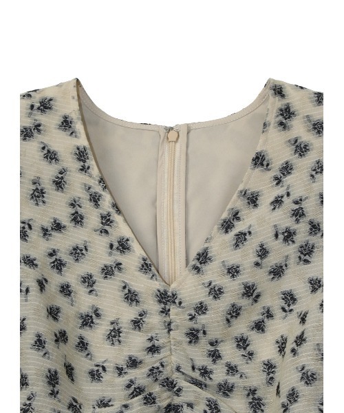 COEL（コエル）の「小花柄ジャガードブラウス（シャツ/ブラウス・レディース・ベージュ/ブラック・FREE）」の18枚目の写真