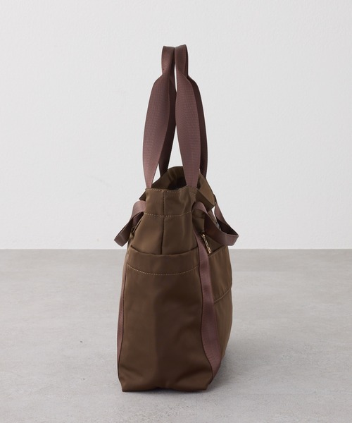 PAPILLONNER（パピヨネ）の「PAPILLONNER/撥水10ポケットトート/強撥水/新色追加（トートバッグ・レディース・ブラック/ダークブラウン/ベージュ・FREE）」の7枚目の写真