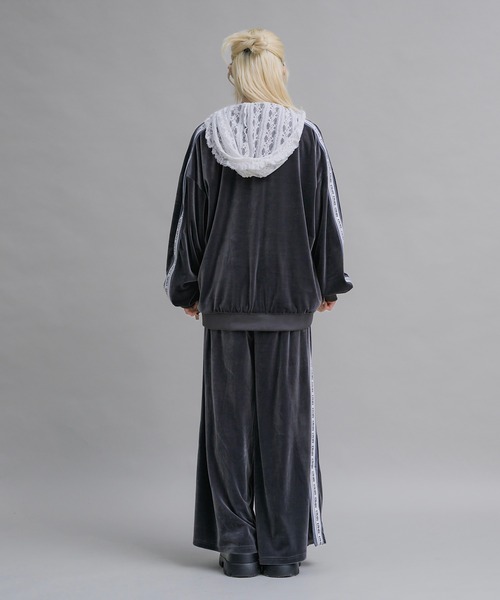 17HR（セブンティーンアワーズ）の「【ユニセックス】ベロアトラックジャケット(セットアップ可)（ジャージ・レディース・チャコールグレー・FREE）」の8枚目の写真