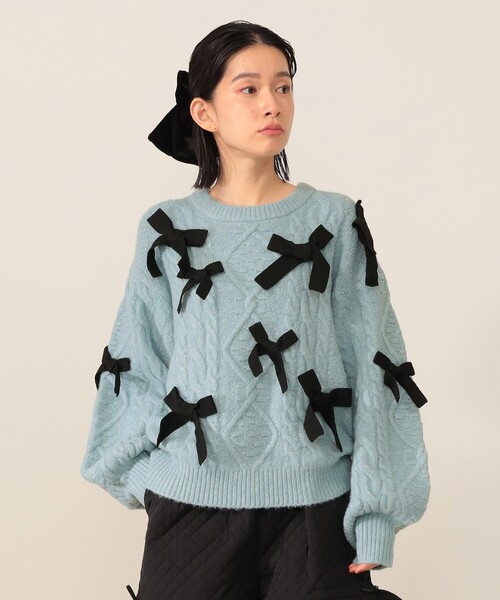 リボン ケーブルニット プルオーバー（ニット/セーター）｜CAROLINA