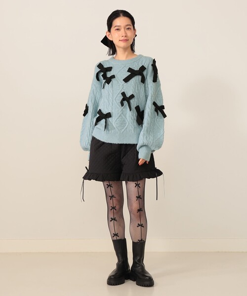 CAROLINA GLASER（カロリナ グレイサー）の「リボン ケーブルニット プルオーバー（ニット/セーター・レディース・オフホワイト/サックスブルー・ONE SIZE）」の6枚目の写真