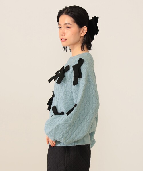 CAROLINA GLASER（カロリナ グレイサー）の「リボン ケーブルニット プルオーバー（ニット/セーター・レディース・オフホワイト/サックスブルー・ONE SIZE）」の22枚目の写真