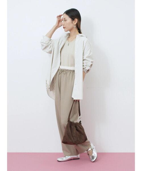 Samansa Mos2 blue(サマンサモスモスブルー)の「Vカットメリージェーン(ドレスシューズ・レディース・ブラック/モカ/シルバー・M/L)」の8枚目の写真