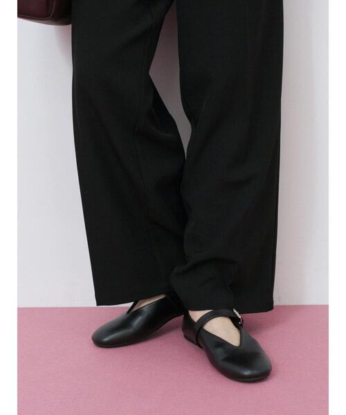 Samansa Mos2 blue(サマンサモスモスブルー)の「Vカットメリージェーン(ドレスシューズ・レディース・ブラック/モカ/シルバー・M/L)」の18枚目の写真