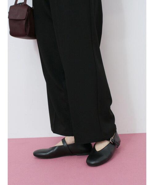 Samansa Mos2 blue(サマンサモスモスブルー)の「Vカットメリージェーン(ドレスシューズ・レディース・ブラック/モカ/シルバー・M/L)」の19枚目の写真