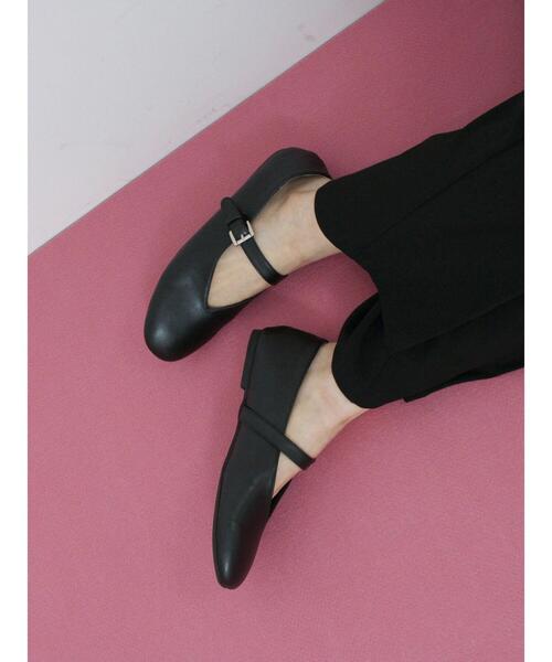 Samansa Mos2 blue(サマンサモスモスブルー)の「Vカットメリージェーン(ドレスシューズ・レディース・ブラック/モカ/シルバー・M/L)」の20枚目の写真