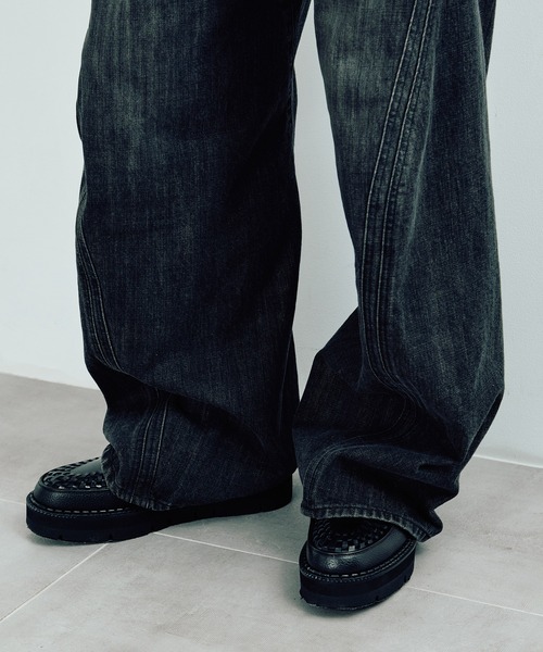 NVRFRGT（ネヴァーフォーゲット）の「別注 3D TWISTED  WIDELEG JEANS（デニムパンツ・メンズ・ブラック・2/1/3）」の15枚目の写真