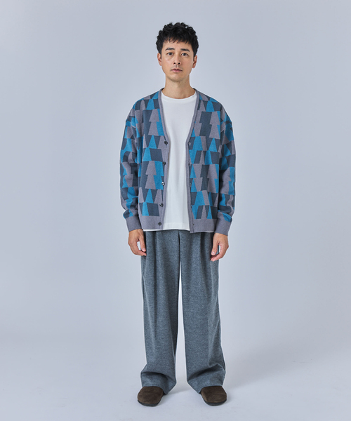 EDIFICE（エディフィス）の「ジャガード シェニール ヤーン V カーディガン（カーディガン/ボレロ・メンズ・ブルー/ネイビー/ブラック・LARGE/MEDIUM）」の9枚目の写真