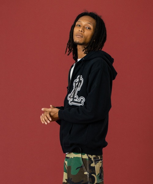 XLARGE（エクストララージ）の「PATCHED THERMAL ZIP UP HOODED SWEATSHIRT（パーカー・メンズ・オフホワイト/ブラック/パープル・S/M/L/XL）」の5枚目の写真