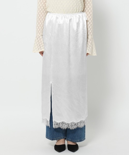 mysty woman（ミスティウーマン）の「ワッシャーサテンレーススカート 605411（スカート・レディース・オフホワイト/ブラック・FREE）」の5枚目の写真