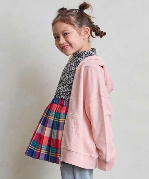 MARKEY'S（マーキーズ）の「ピグメントパーカー（パーカー・キッズ・チャコール/ブルー/ライトピンク・150/140/130/120/110/100/90）」の3枚目の写真