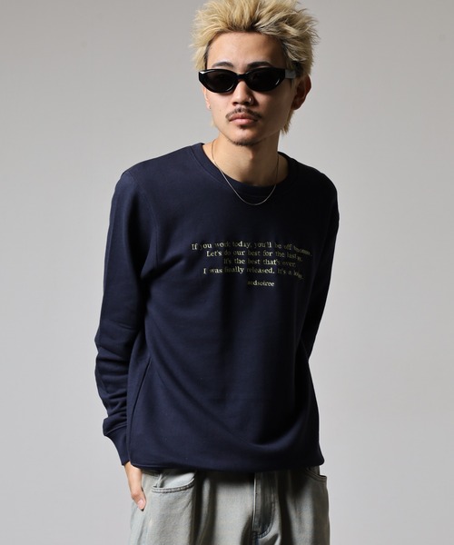 &soiree(アンドソワレ)の「&soiree メッセージ刺繍裏毛スウェットクルーネックプルオーバー(スウェット・メンズ・ベージュ/ネイビー・FREE)」の17枚目の写真