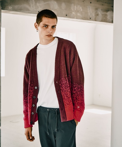 HEREIAM（ヘレイアム）の「【HEREIAM MEN】ユニセックス/グラデーションニットカーディガン（カーディガン/ボレロ・メンズ・ピンク/アイボリー・MEDIUM/LARGE）」の15枚目の写真