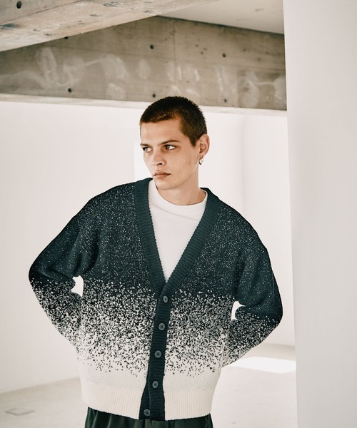 HEREIAM（ヘレイアム）の「【HEREIAM MEN】ユニセックス/グラデーションニットカーディガン（カーディガン/ボレロ・メンズ・ピンク/アイボリー・MEDIUM/LARGE）」の18枚目の写真