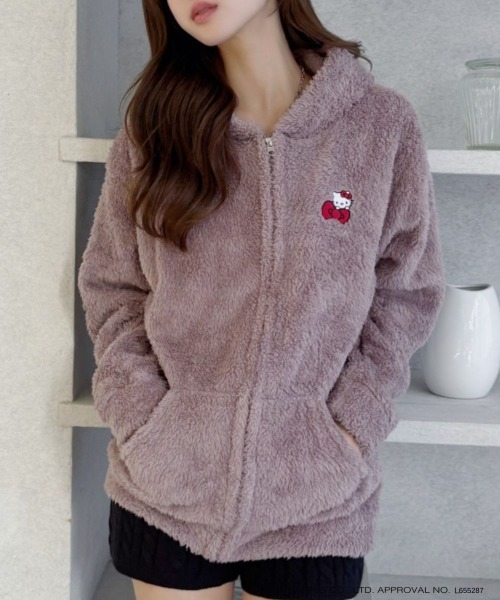 TREOVER（トレオーバー）の「≪HELLO KITTY≫猫耳フード付き ボアパーカー（パーカー・レディース・ブルー/オフホワイト/チャコール/ピンク・FREE）」の4枚目の写真