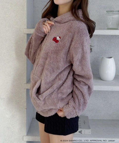 TREOVER（トレオーバー）の「≪HELLO KITTY≫猫耳フード付き ボアパーカー（パーカー・レディース・ブルー/オフホワイト/チャコール/ピンク・FREE）」の7枚目の写真