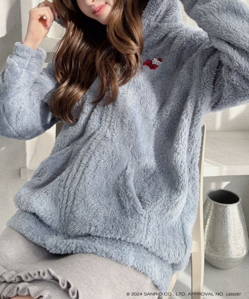 TREOVER（トレオーバー）の「≪HELLO KITTY≫猫耳フード付き ボアパーカー（パーカー・レディース・ブルー/オフホワイト/チャコール/ピンク・FREE）」の20枚目の写真