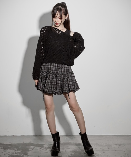 .KOM（ドットコム）の「『.KOM/ドットケーオーエム』オフショルクロシェニット&レイヤードインナー 2Pセット【GC】（ニット/セーター・レディース・ベージュ/ブラック/ブラウン・FREE）」の5枚目の写真