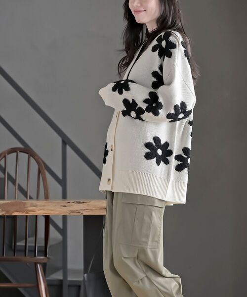 rps(アールピーエス)の「フラワージャガードニットカーディガン(カーディガン/ボレロ・レディース・レッド/グリーン/ブラック/アイボリー・フリー)」の6枚目の写真