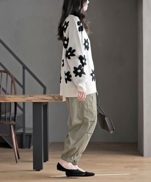 rps(アールピーエス)の「フラワージャガードニットカーディガン(カーディガン/ボレロ・レディース・レッド/グリーン/ブラック/アイボリー・フリー)」の8枚目の写真