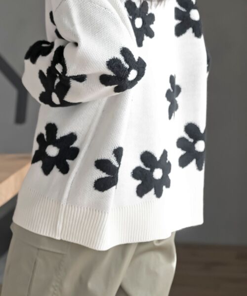 rps(アールピーエス)の「フラワージャガードニットカーディガン(カーディガン/ボレロ・レディース・レッド/グリーン/ブラック/アイボリー・フリー)」の10枚目の写真