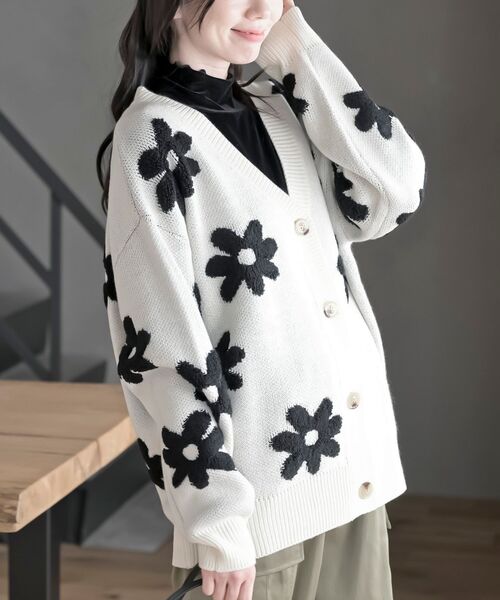 rps(アールピーエス)の「フラワージャガードニットカーディガン(カーディガン/ボレロ・レディース・レッド/グリーン/ブラック/アイボリー・フリー)」の12枚目の写真