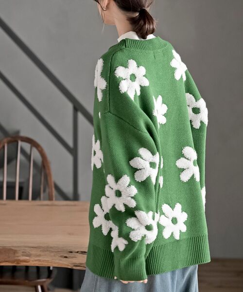 rps(アールピーエス)の「フラワージャガードニットカーディガン(カーディガン/ボレロ・レディース・レッド/グリーン/ブラック/アイボリー・フリー)」の17枚目の写真