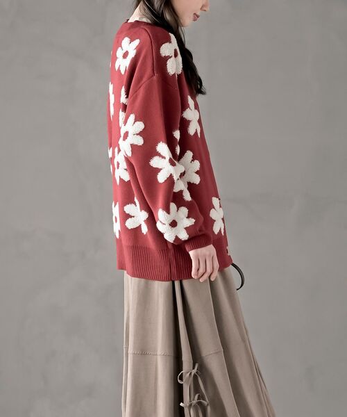 rps(アールピーエス)の「フラワージャガードニットカーディガン(カーディガン/ボレロ・レディース・レッド/グリーン/ブラック/アイボリー・フリー)」の21枚目の写真