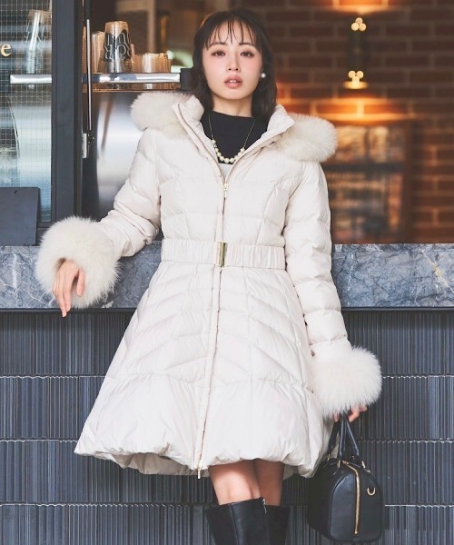 極美品♡Swingle FOXファー ダウン ホワイト フード付き ジャケット 極美品♡Swingle FOXファー ダウン ホワイト フード付き ジャケット