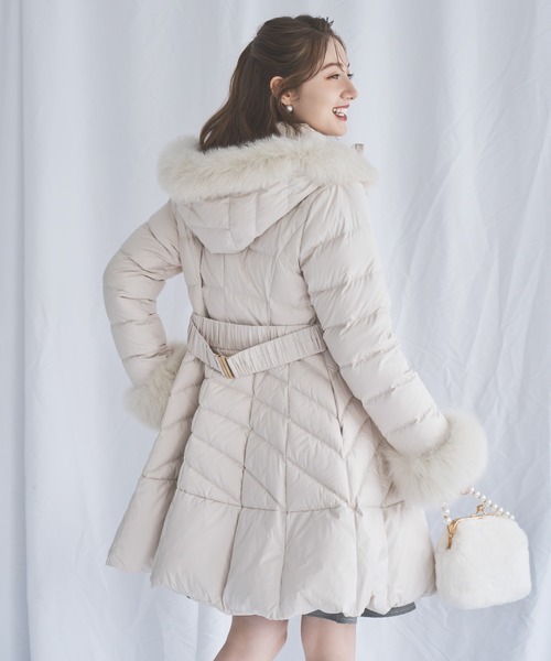 極美品♡Swingle FOXファー ダウン ホワイト フード付き ジャケット SWINGLE（スウィングル）の「FOXファー付ドレスダウンコート（ダウン