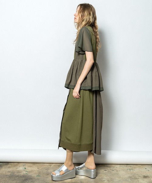 AULA AILA（アウラアイラ）の「ペプラムワンピース（ワンピース・レディース・カーキ/ブラック/ネイビー・0）」の3枚目の写真