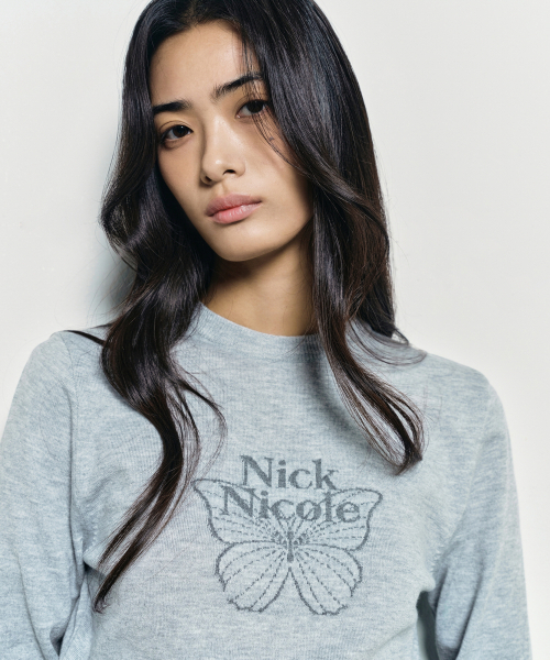 NICK&NICOLE(ニックアンドニコール)の「MINI BUTTERFLY SIGNATURE SLEEVE KNIT_GRAY(ニット/セーター・レディース・その他・FREE)」の3枚目の写真