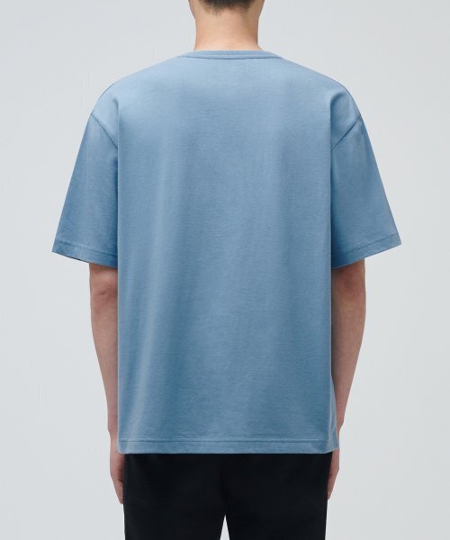 MUSINSA STANDARD（ムシンサスタンダード）の「リラックスフィットクルーネックTシャツ [セルリアンブルー]（Tシャツ/カットソー・メンズ・その他・SMALL/MEDIUM/LARGE/X-LARGE）」の2枚目の写真