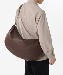 MUSINSA STANDARD(VTX^_[h)Synthetic Leather Hobo Messenger Bag [Brown](bZW[obO)