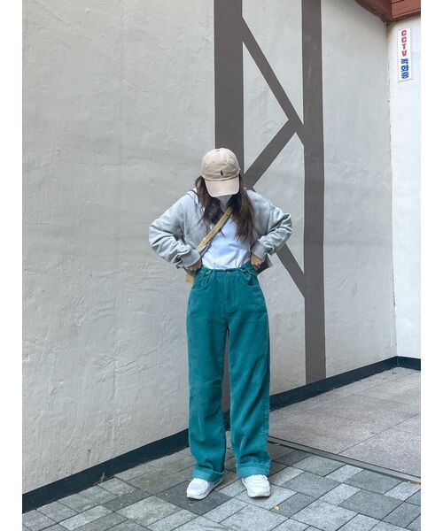 MUSINSA STANDARD WOMAN（ムシンサスタンダードウーマン）の「女性用クロップドフード付きスウェットジップアップ[ミディアムグレー]（パーカー・レディース・その他・MEDIUM/LARGE/X-SMALL/SMALL）」の17枚目の写真