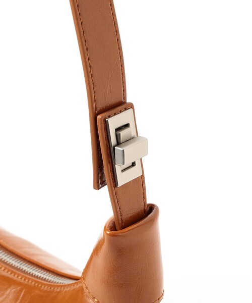 Ray BEAMS（レイビームス）の「2WAY ワンハンドル BAG（ショルダーバッグ・レディース・ブラック/ライトブラウン・ONE SIZE）」の8枚目の写真