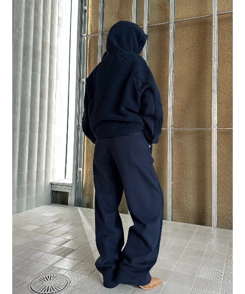 ELCHELE(エルチェレ)の「BOA FRENCHTERRY WIDE PANTS(スウェットパンツ・レディース・ホワイト/ネイビー・38/36)」の9枚目の写真