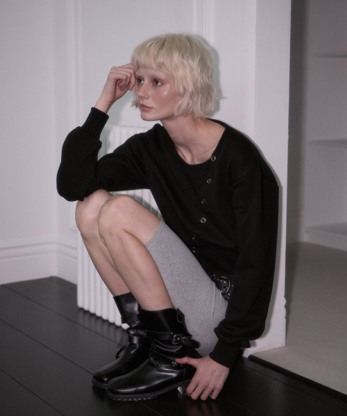 ROSEFRANTZ（ロゼフランツ）の「Eyelet Slit Sweatshirt [Black]（スウェット・レディース・ブラック・OS）」の8枚目の写真